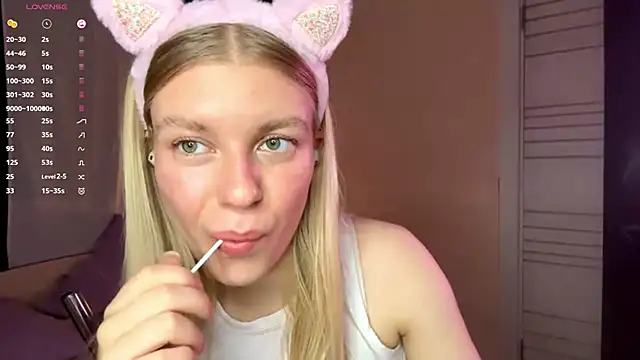 Snapshot of MaryjaneSpider chatting on 23, 10, 2025 MaryjaneSpider online show from 23, 10, 2025