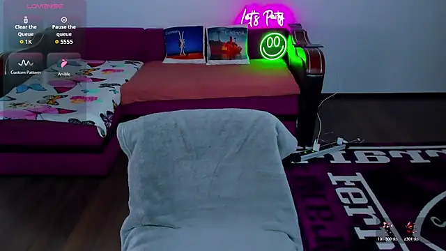 MiaKiittyy online show from 1, 12, 2025