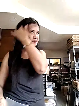 Snapshot of Prettysweetmum chatting on 9, 9, 2025 Prettysweetmum online show from 9, 9, 2025