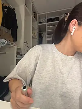 Lexi Storm online show from 25, 6, 2026