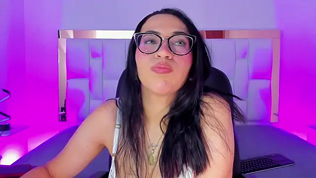 Camille Juicy online show from 18, 9, 2025