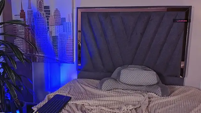 VelvetFox  online show from 27, 6, 2026