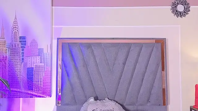VelvetFox  online show from 4, 8, 2026