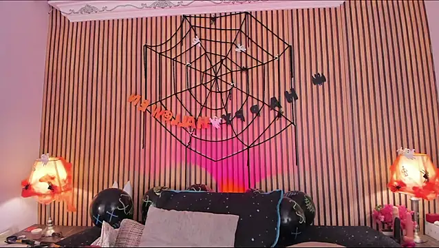 Snapshot of keeyla_stone chatting on 30, 10, 2025 keeyla stone online show from 30, 10, 2025