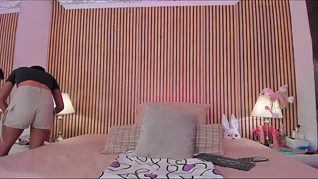 Snapshot of keeyla_stone chatting on 6, 11, 2025 keeyla stone online show from 6, 11, 2025