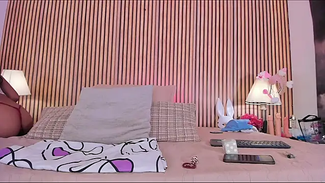 Snapshot of keeyla_stone chatting on 8, 11, 2025 keeyla stone online show from 8, 11, 2025