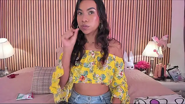 Snapshot of keeyla_stone chatting on 9, 11, 2025 keeyla stone online show from 9, 11, 2025