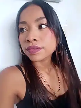 Snapshot of keeyla_stone chatting on 27, 11, 2025 keeyla stone online show from 27, 11, 2025