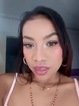 Snapshot of keeyla_stone chatting on 1, 12, 2025 keeyla stone online show from 1, 12, 2025