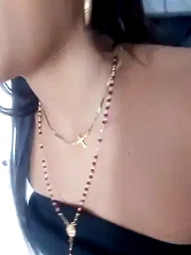 Snapshot of keeyla_stone chatting on 2, 12, 2025 keeyla stone online show from 2, 12, 2025