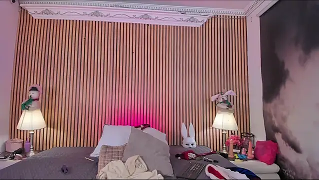 Snapshot of keeyla_stone chatting on 21, 12, 2025 keeyla stone online show from 21, 12, 2025