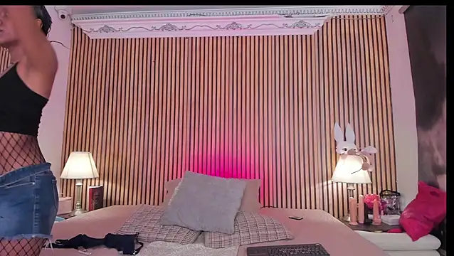 Snapshot of keeyla_stone chatting on 8, 1, 2026 keeyla stone online show from 8, 1, 2026