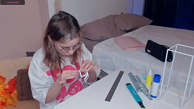 VedaSchulz online show from 26, 11, 2025