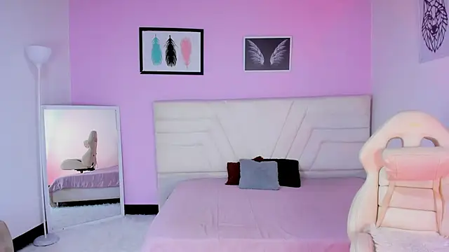 fressittalove01 online show from 4, 12, 2025