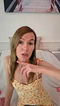 Snapshot of fanny_posy chatting on 28, 7, 2026 fanny posy online show from 28, 7, 2026