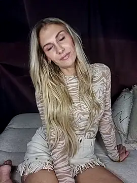 Snapshot of Melody1600 chatting on 13, 11, 2025 Melody1600 online show from 13, 11, 2025