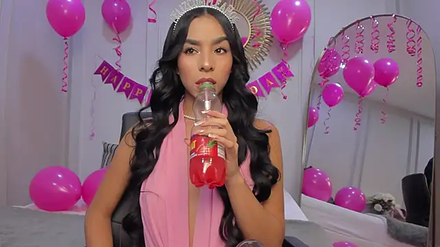 Snapshot of Payton-Presley chatting on 10, 10, 2025 Payton-Presley online show from 10, 10, 2025