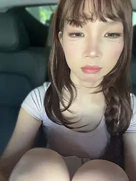 Yiyi-707 online show from 12, 7, 2026