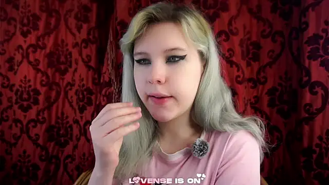 ElizSpieth online show from 25, 7, 2026