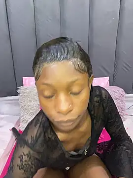 Snapshot of LonelyQueenxx25 chatting on 10, 7, 2026 LonelyQueenxx25 online show from 10, 7, 2026
