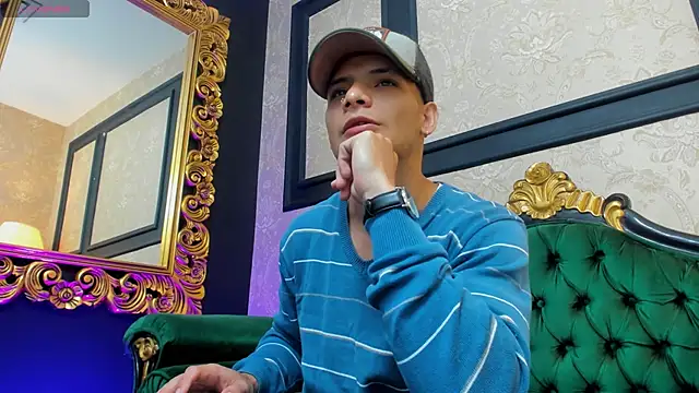 Snapshot of AlessandroKiing chatting on 9, 9, 2025 AlessandroKiing online show from 9, 9, 2025