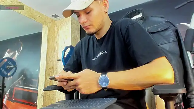 Snapshot of AlessandroKiing chatting on 16, 9, 2025 AlessandroKiing online show from 16, 9, 2025