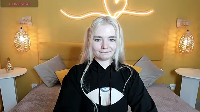 Snapshot of RuthBryant chatting on 14, 9, 2025 RuthBryant online show from 14, 9, 2025