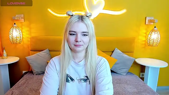 Snapshot of RuthBryant chatting on 11, 10, 2025 RuthBryant online show from 11, 10, 2025