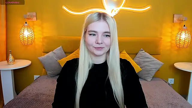 Snapshot of RuthBryant chatting on 4, 11, 2025 RuthBryant online show from 4, 11, 2025