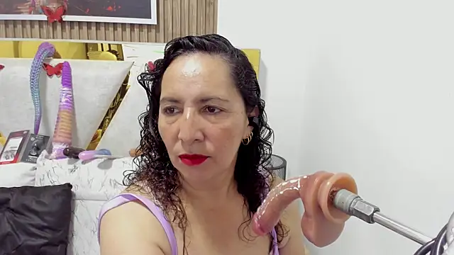 Luna Naughty1 online show from 30, 4, 2026