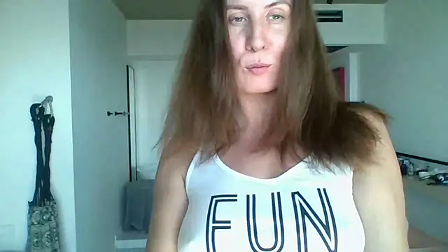 ALICAINWONDERLAND online show from 14, 9, 2025