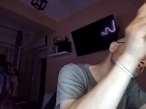 Snapshot of ilovechub112 chatting on 8, 9, 2025 ilovechub112 online show from 8, 9, 2025