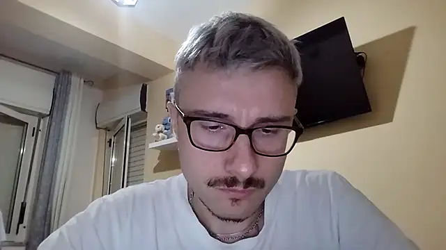 Snapshot of ilovechub112 chatting on 13, 9, 2025 ilovechub112 online show from 13, 9, 2025