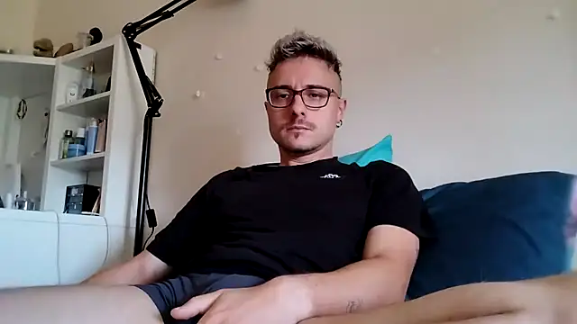 Snapshot of ilovechub112 chatting on 26, 9, 2025 ilovechub112 online show from 26, 9, 2025