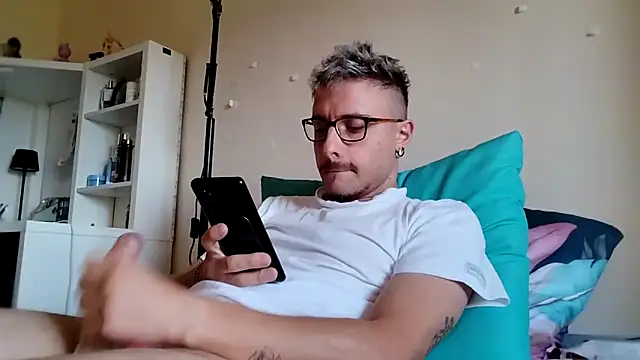 Snapshot of ilovechub112 chatting on 30, 9, 2025 ilovechub112 online show from 30, 9, 2025