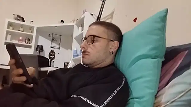 Snapshot of ilovechub112 chatting on 23, 10, 2025 ilovechub112 online show from 23, 10, 2025