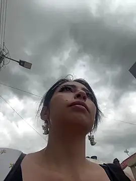 larsonbeverly online show from 30, 4, 2026