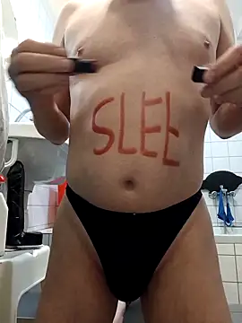 Snapshot of toywood chatting on 17, 11, 2025 toywood online show from 17, 11, 2025