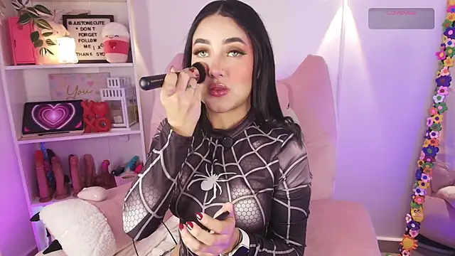 justonecute online show from 28, 2, 2026