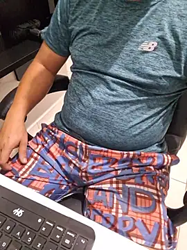 Carloskasado online show from 12, 11, 2025