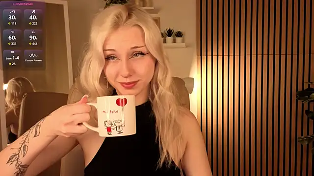 Snapshot of CatEyePro chatting on 28, 2, 2026 CatEyePro online show from 28, 2, 2026