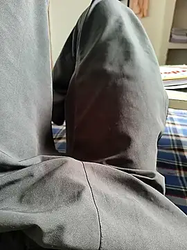 Snapshot of Bio-teacher chatting on 9, 10, 2025 Bio-teacher online show from 9, 10, 2025