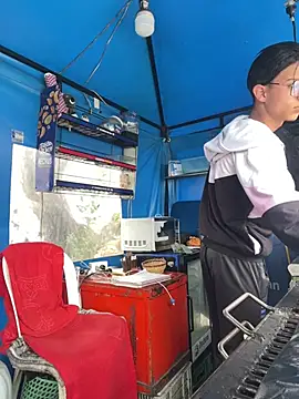 diegoand0911 online show from 5, 4, 2026