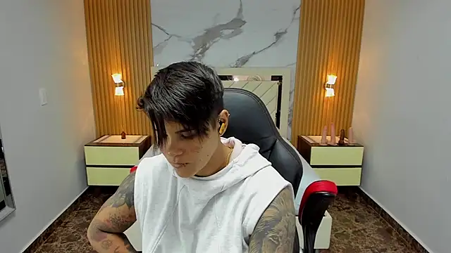 KAROLLJONES1 online show from 16, 11, 2025