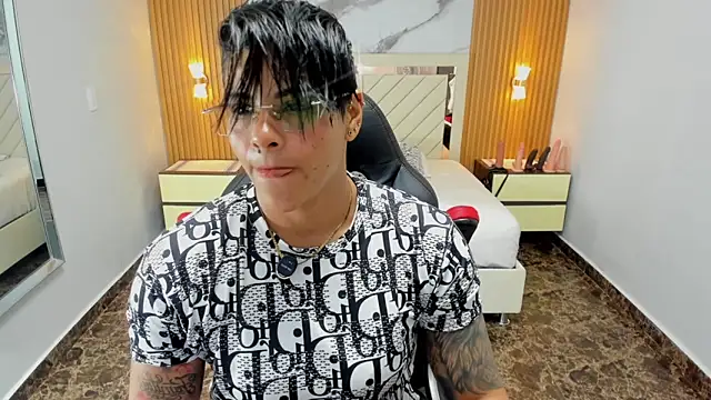 KAROLLJONES1 online show from 30, 4, 2026