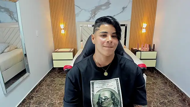 KAROLLJONES1 online show from 2, 5, 2026
