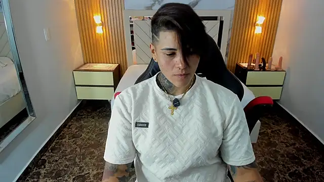 KAROLLJONES1 online show from 28, 7, 2026