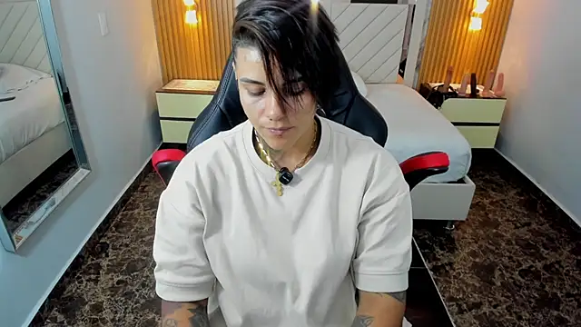 KAROLLJONES1 online show from 29, 7, 2026