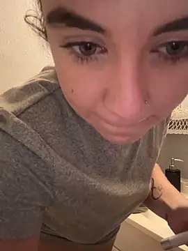 Snapshot of goddessmissmia chatting on 1, 10, 2025 goddessmissmia online show from 1, 10, 2025