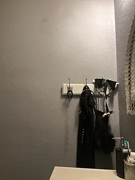 Snapshot of goddessmissmia chatting on 8, 10, 2025 goddessmissmia online show from 8, 10, 2025